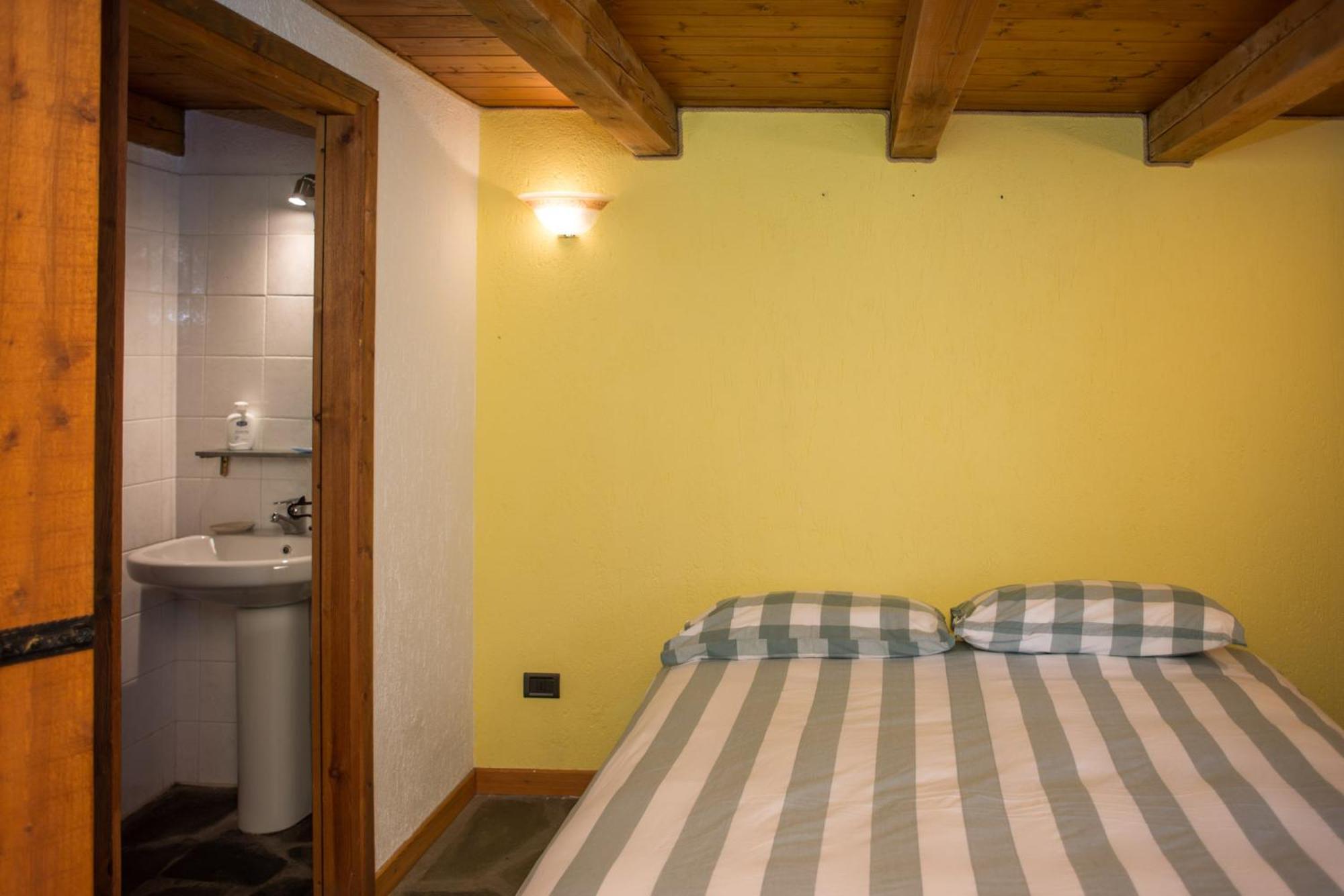 Mont Blanc Apartments Morgex Room photo